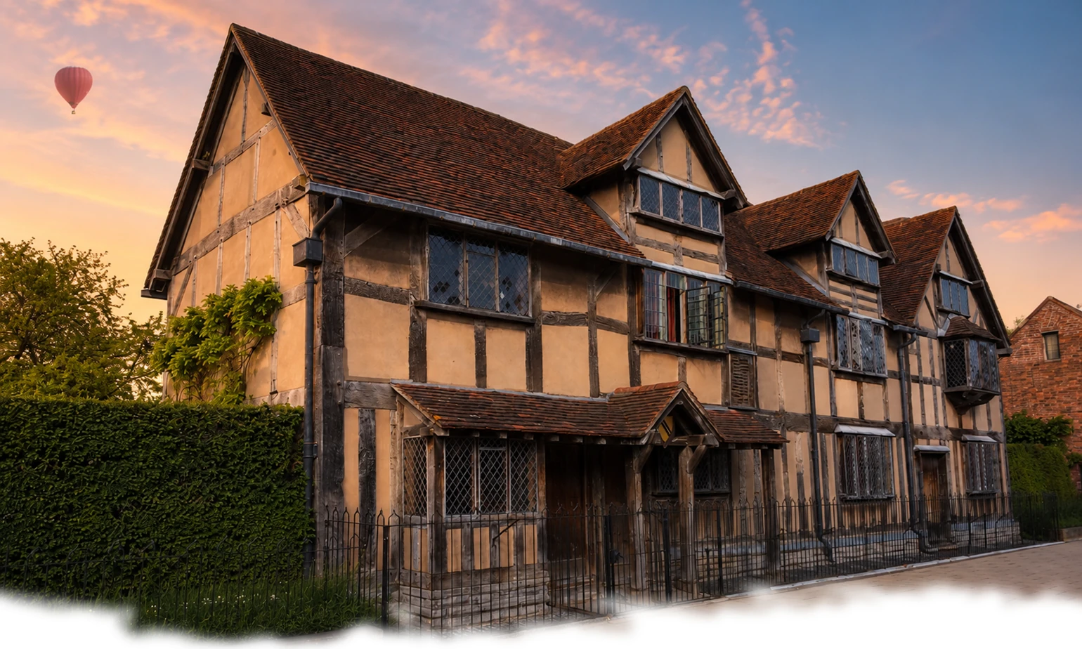Hot air balloon flight from Stratford-upon-Avon, one of the closest launch locations to Knowle